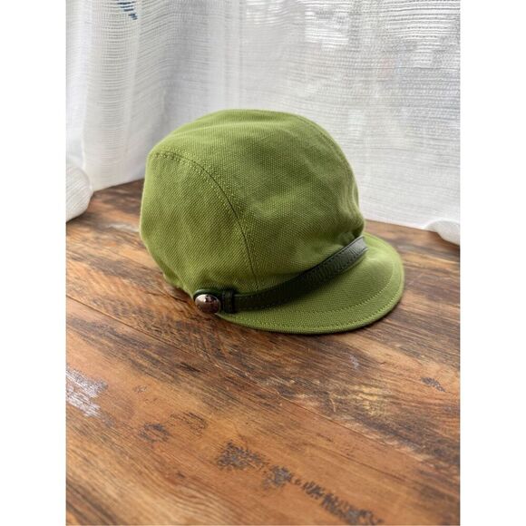 VTG Coach Women's Karee Signature Leather Strap Newsboy Cap Hat Green M/L NWOT - Picture 1 of 5